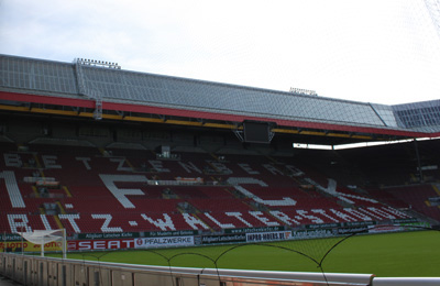 Neue Fangnetze im Fritz-Walter-Stadion
